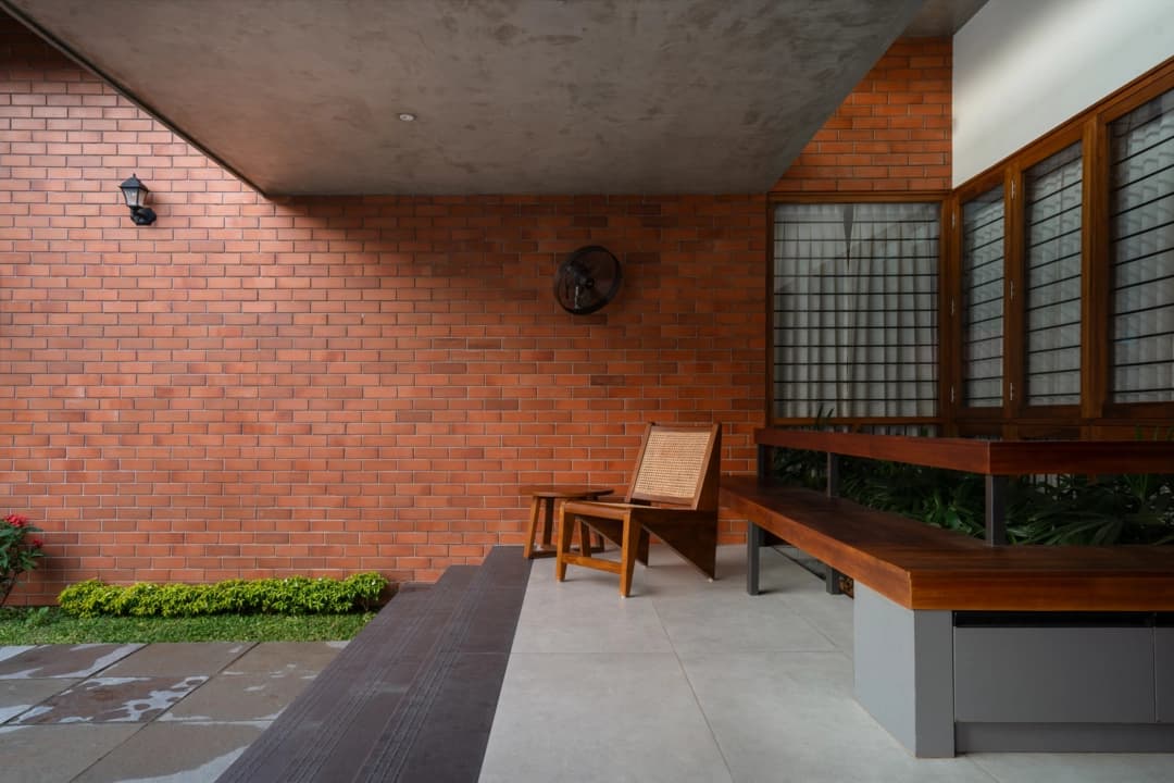 Dr Rachel Daniel image 10