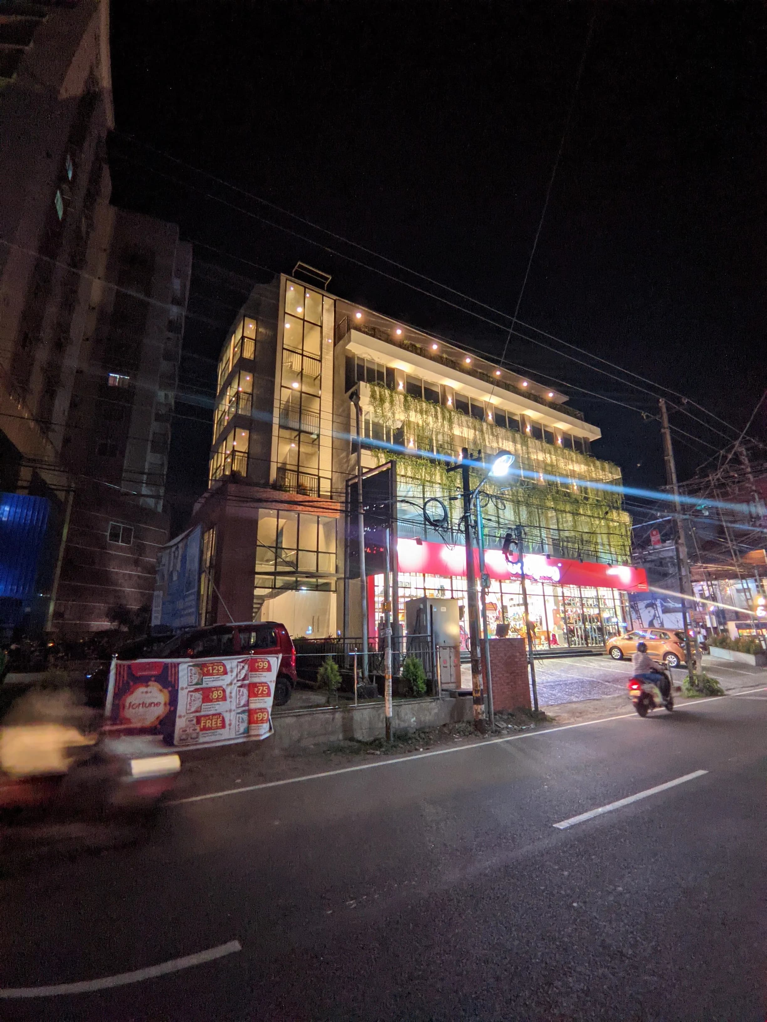 Thevara Square image 5